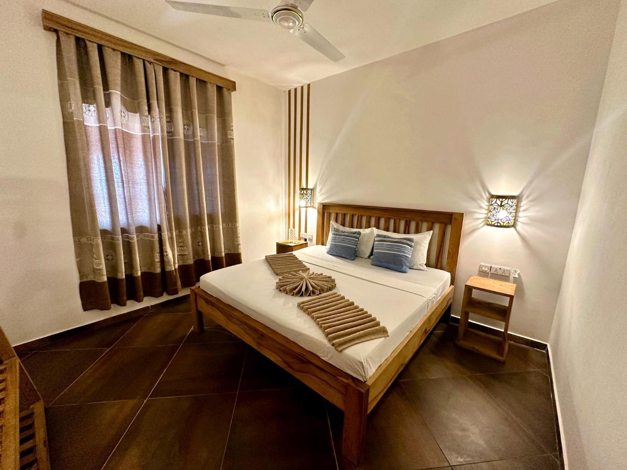Cezere The Palm Hotel باجي المظهر الخارجي الصورة